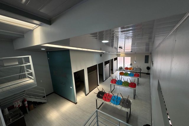 Se alquila local comercial en Cartago