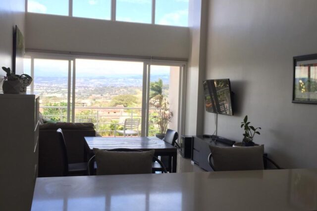 Venta de Apartamento Amueblado en Condominio en Santa Ana
