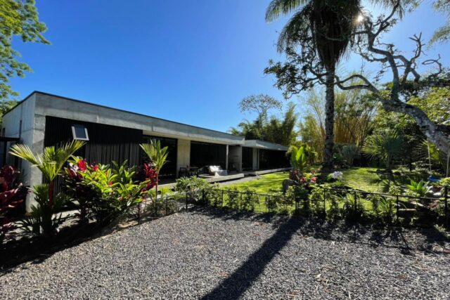 Alquiler de Casa Amueblada con Oficina Independiente en Escazú