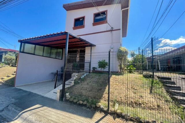 Casa en Venta en Condominio en Moravia
