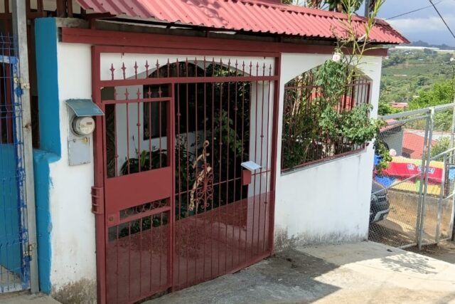 Casa en Venta en Naranjo Alajuela